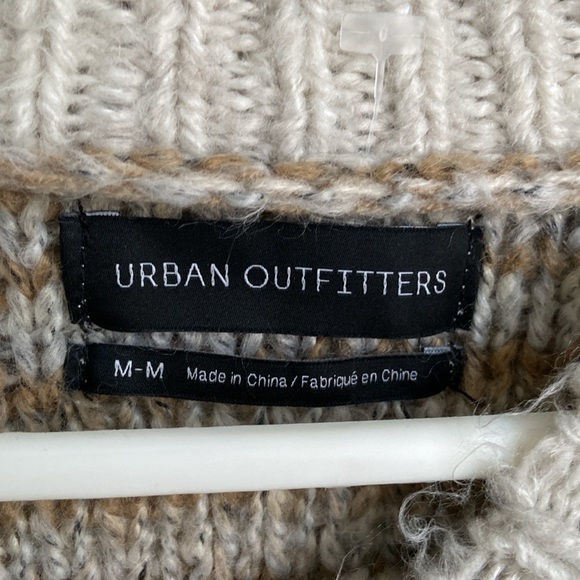 Urban Outfitters sweater - Picture 3 of 3